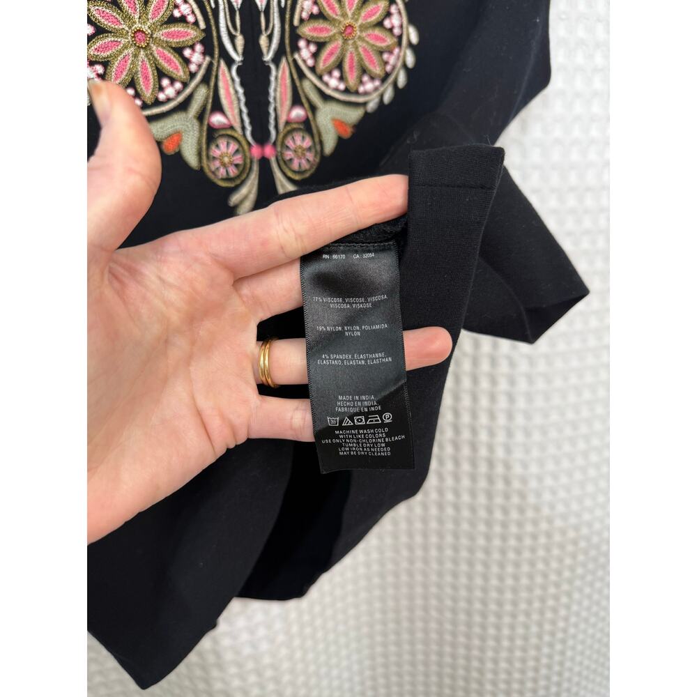 Akemi + Kin Anthropologie Binah Embroidered Scallop Sleeve Top Black Sz S N - Picture 5 of 6